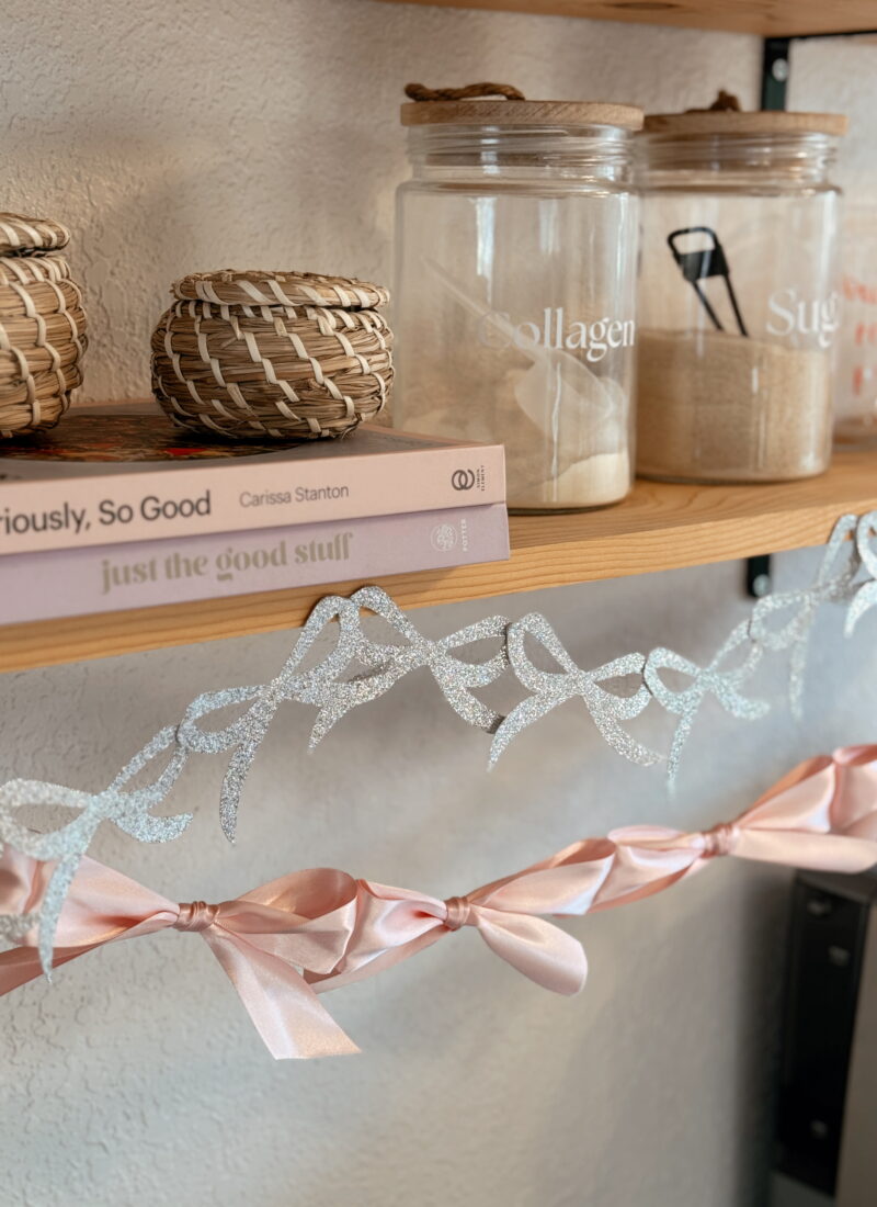 Valentine’s Day Decor DIY: Adorable Pink Bows Garland