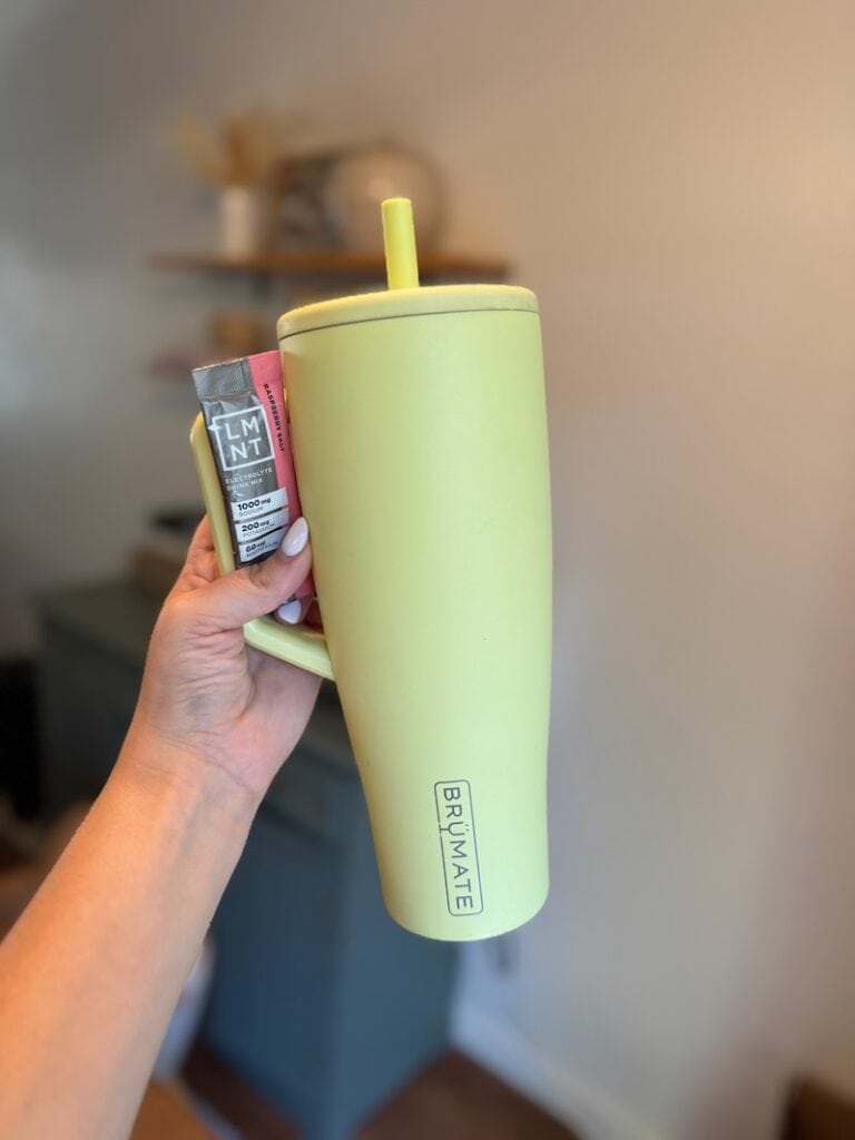 water bottle with electrolytes